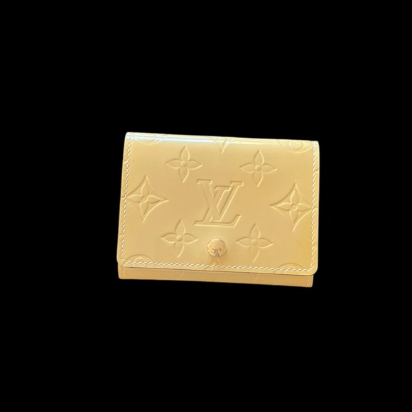 LOUIS VUITTON Ivory Yellow Monogram Card Wallet - Picture 3 of 14